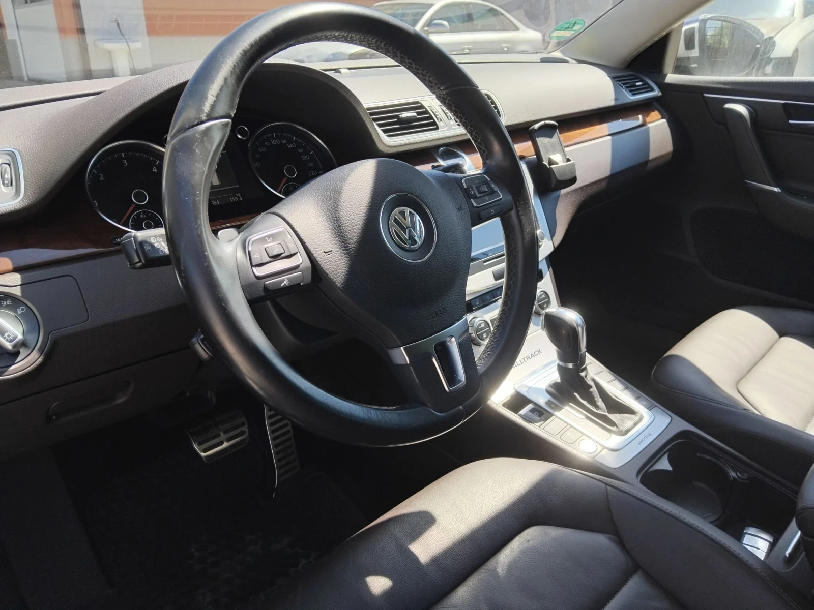 VW Passat 2.0 tdi Alltrack, снимка 7 - Автомобили и джипове - 55835599