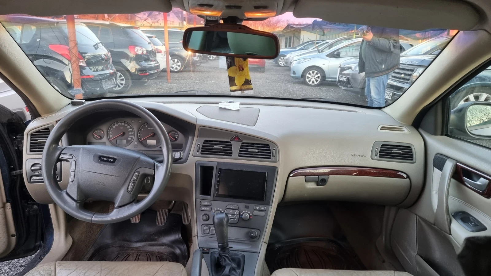Volvo V70 Комби, снимка 7 - Автомобили и джипове - 56015138