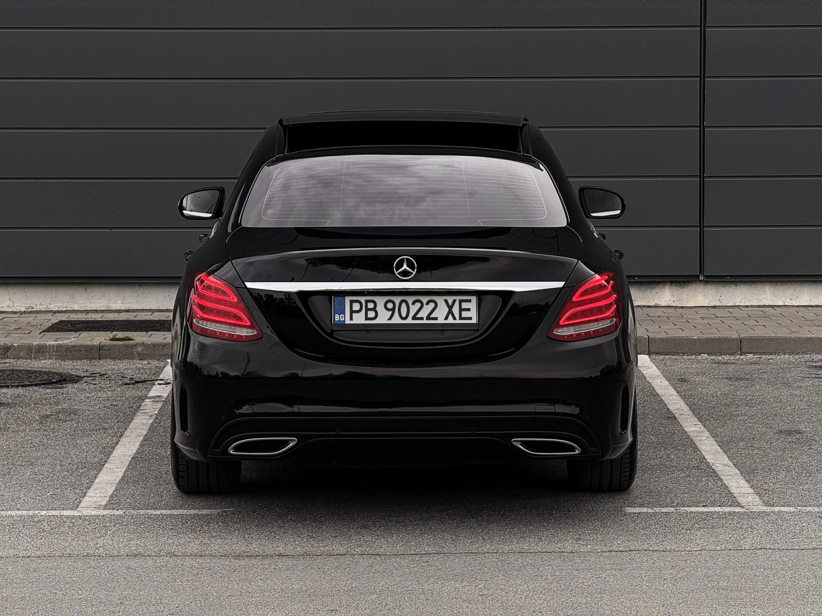 Mercedes-Benz C 220 AMG, снимка 3 - Автомобили и джипове - 56276904