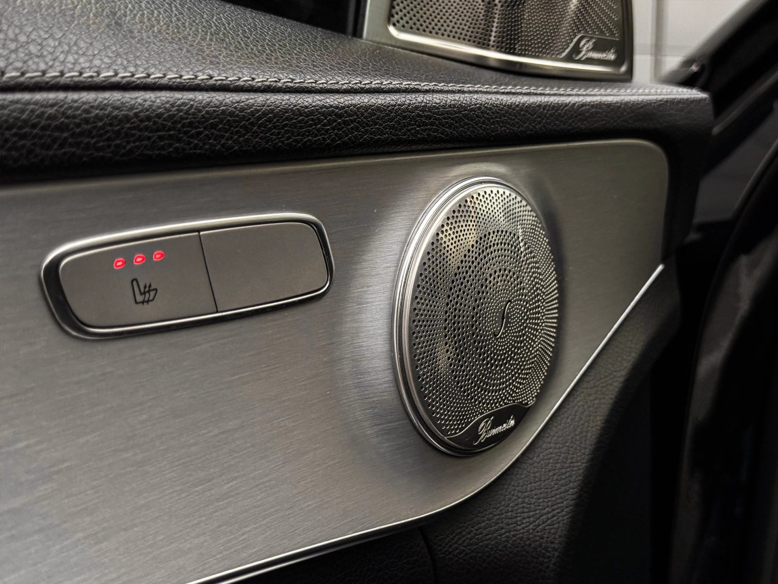 Mercedes-Benz C 220 AMG, снимка 11 - Автомобили и джипове - 56276904
