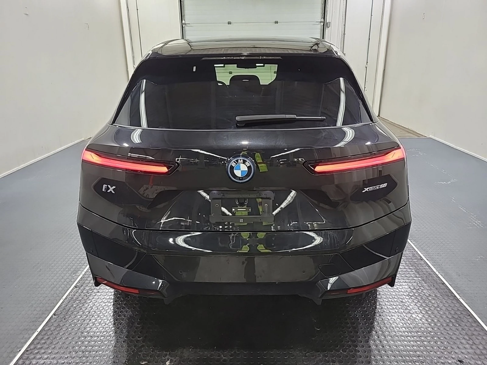 BMW iX Xdrive50* Bowers & Wilkins Diamond* Sky Lounge, снимка 4 - Автомобили и джипове - 56301267