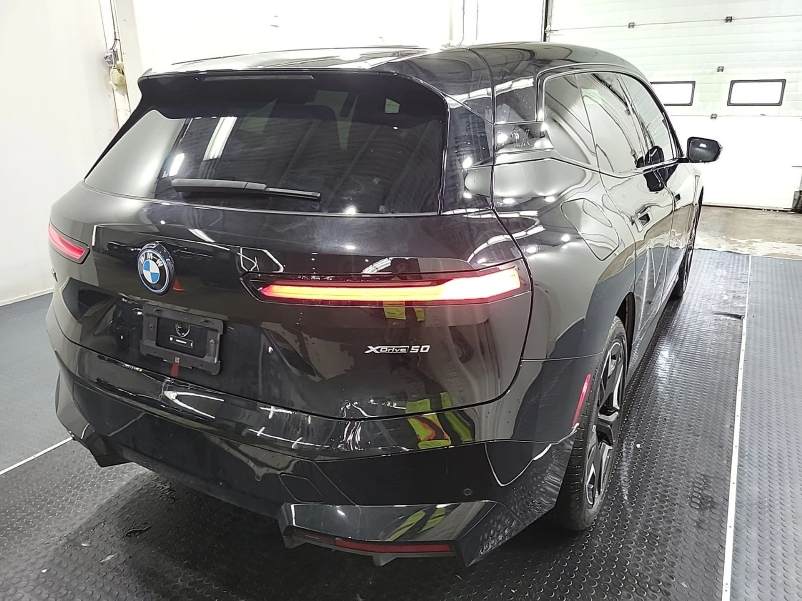 BMW iX Xdrive50* Bowers & Wilkins Diamond* Sky Lounge, снимка 5 - Автомобили и джипове - 56301267