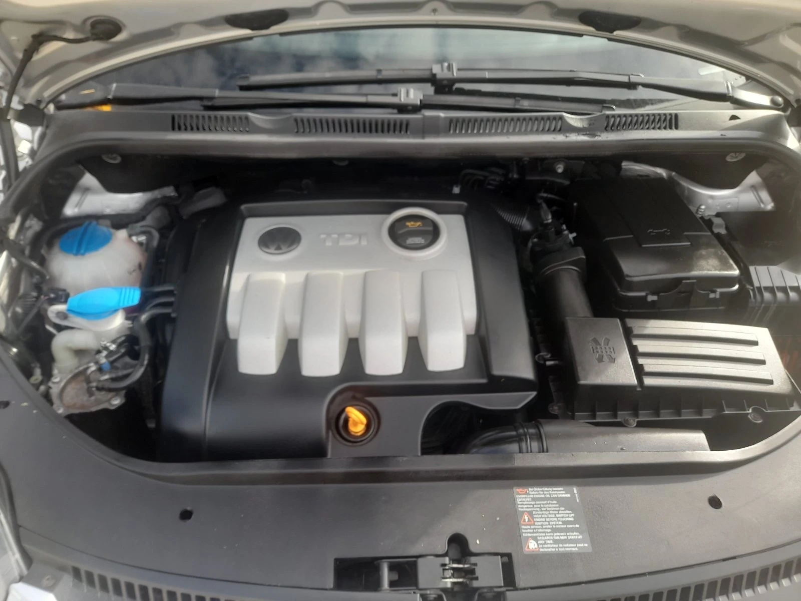 VW Golf Plus 1.9 TDI, снимка 14 - Автомобили и джипове - 56620709