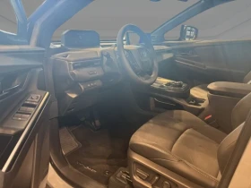 Toyota C-HR + AWD New Model = NEW = Гаранция, снимка 5