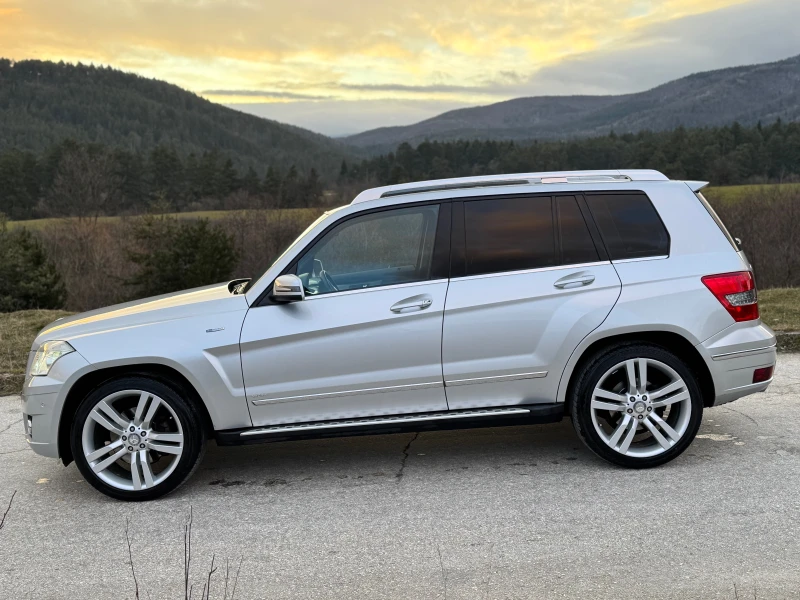 Mercedes-Benz GLK 4matic* панорама* кожа* , снимка 2 - Автомобили и джипове - 53556865