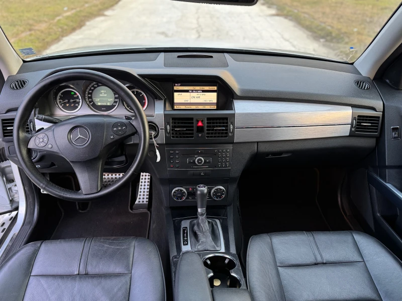 Mercedes-Benz GLK 4matic* панорама* кожа* , снимка 6 - Автомобили и джипове - 53556865