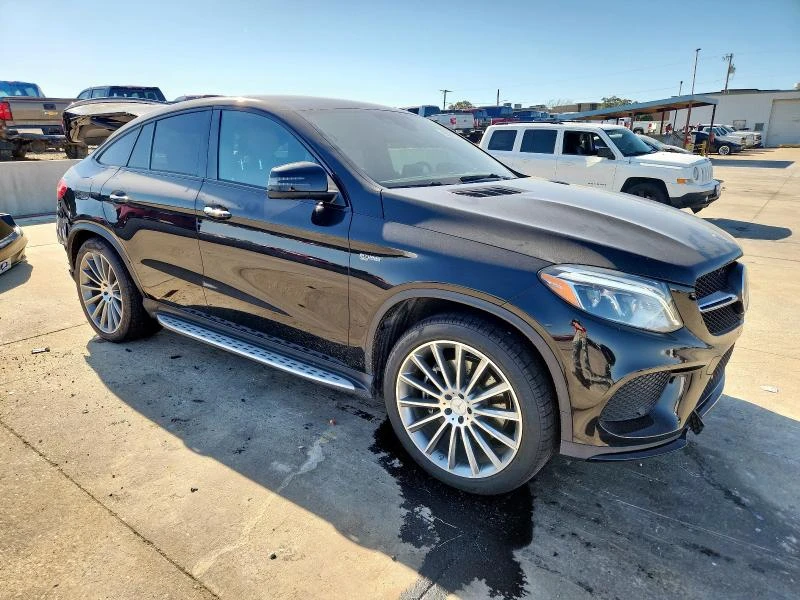 Mercedes-Benz GLE 43 AMG COUPE, снимка 4 - Автомобили и джипове - 53211119