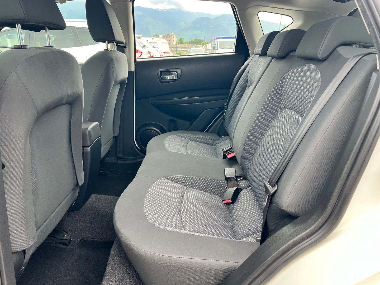 Nissan Qashqai 1.6i-ГАЗ - изображение 9