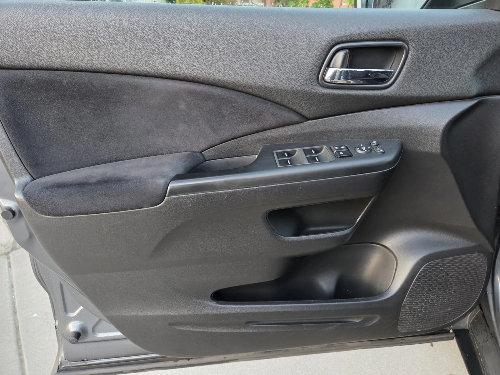 Honda Cr-v 1.6 I-DTEC, снимка 11 - Автомобили и джипове - 54478305