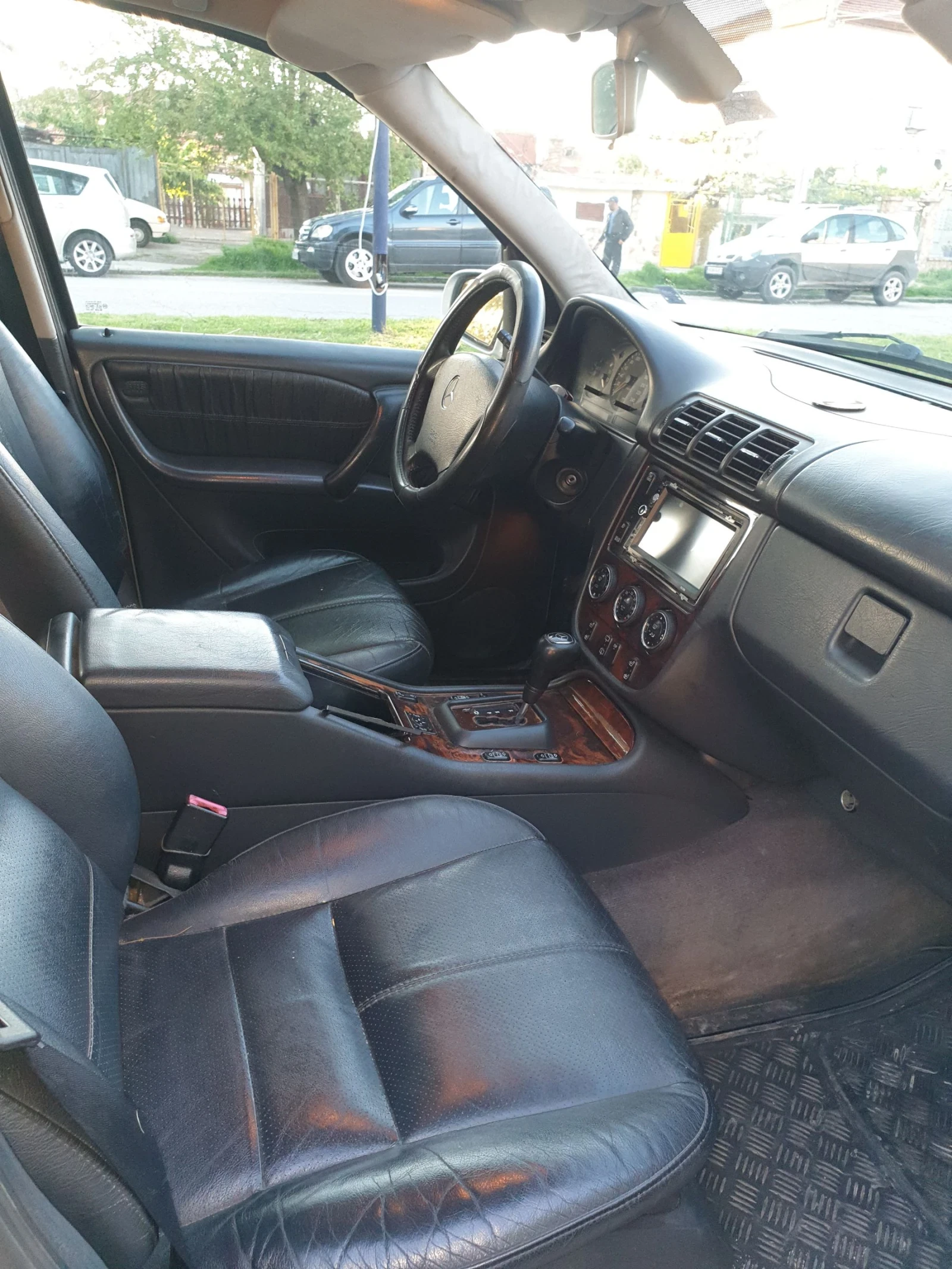 Mercedes-Benz ML 270 2.7, снимка 2 - Автомобили и джипове - 54555811