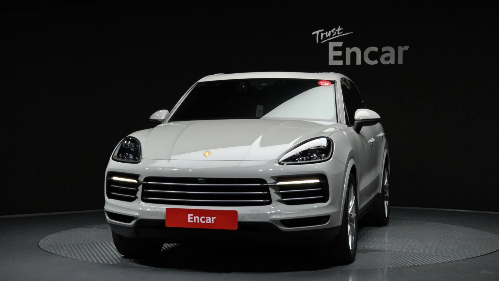 Porsche Cayenne 3.0* Pano* Navi* 360* Camera* Keyless, снимка 2 - Автомобили и джипове - 55252747