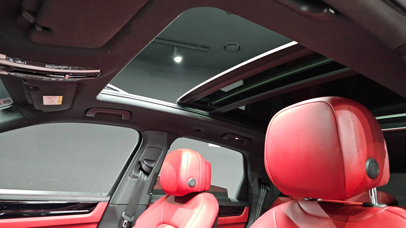 Porsche Cayenne 3.0* Pano* Navi* 360* Camera* Keyless, снимка 16 - Автомобили и джипове - 55252747