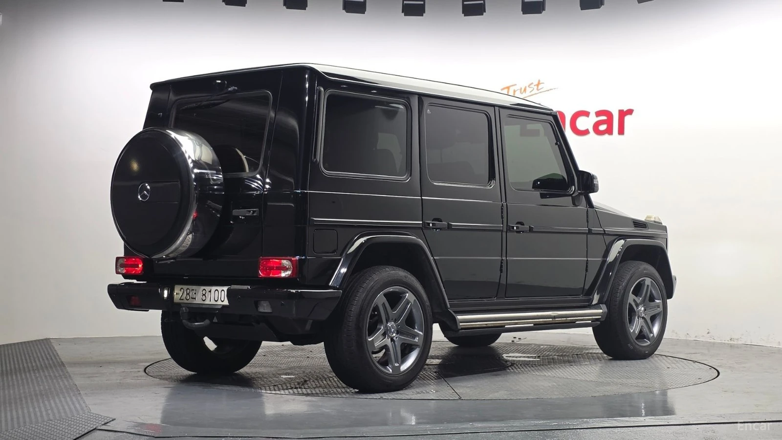 Mercedes-Benz G 350 4MATIC* ПОДГРЕВ* ОБДУХВАНЕ* ШИБИДАХ* LED* NAVI* , снимка 2 - Автомобили и джипове - 55464459