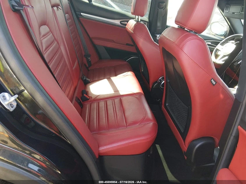 Alfa Romeo Stelvio 2.0l Ti Sport Awd, снимка 8 - Автомобили и джипове - 55591540