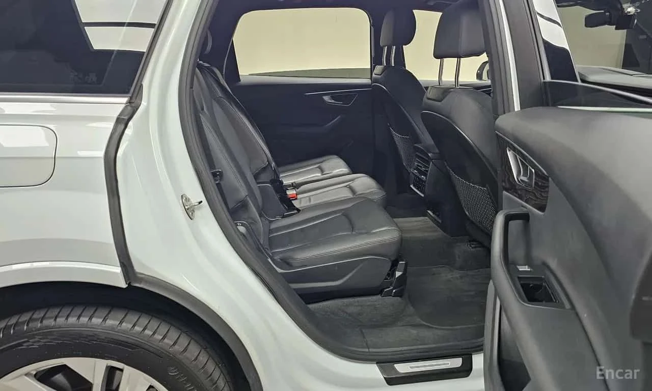 Audi Q7 45 TDI Quattro /ОБДУХВАНЕ/ПАНОРАМА/ДИСТРОНИК/360, снимка 11 - Автомобили и джипове - 55618696