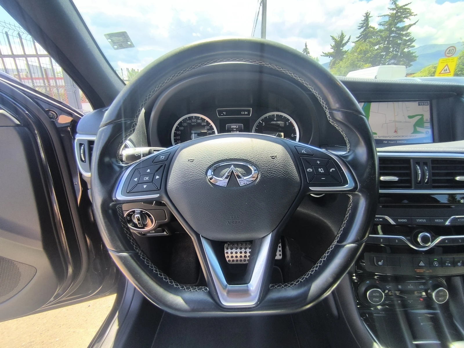 Infiniti Q30 SPORT, снимка 9 - Автомобили и джипове - 55671247