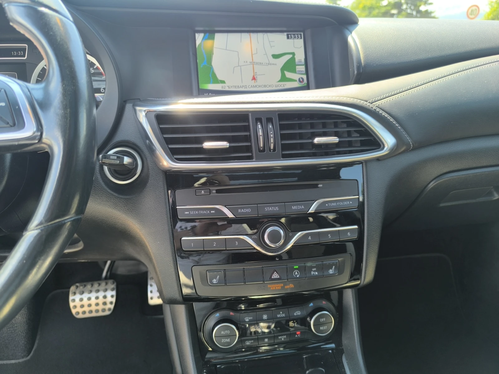 Infiniti Q30 SPORT, снимка 14 - Автомобили и джипове - 55671247
