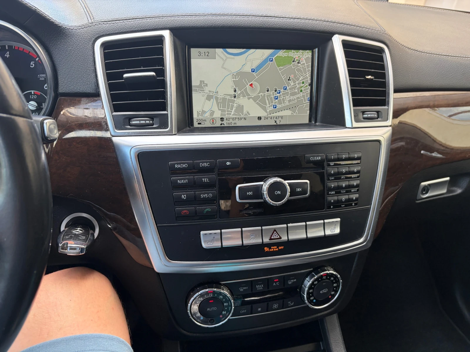 Mercedes-Benz GL 350, снимка 8 - Автомобили и джипове - 56128829