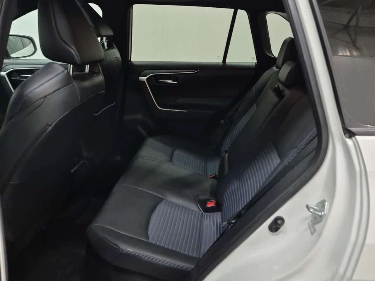 Toyota Rav4 * Awd Hybrid Xse * CARFAX *  | Mobile.bg � ����������� 11