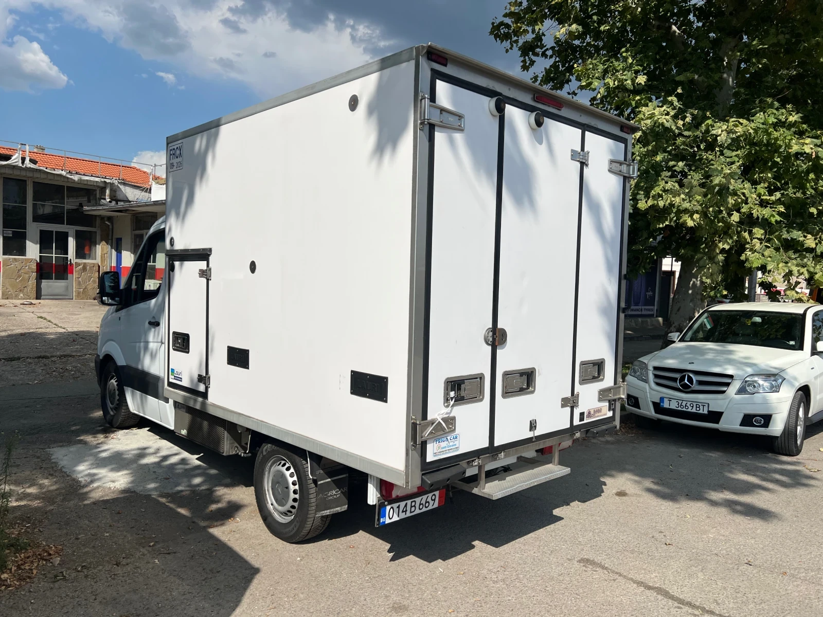 Mercedes-Benz Sprinter 314 2.2CDI-ХЛАДИЛЕН-110КМ, снимка 6 - Бусове и автобуси - 55686513