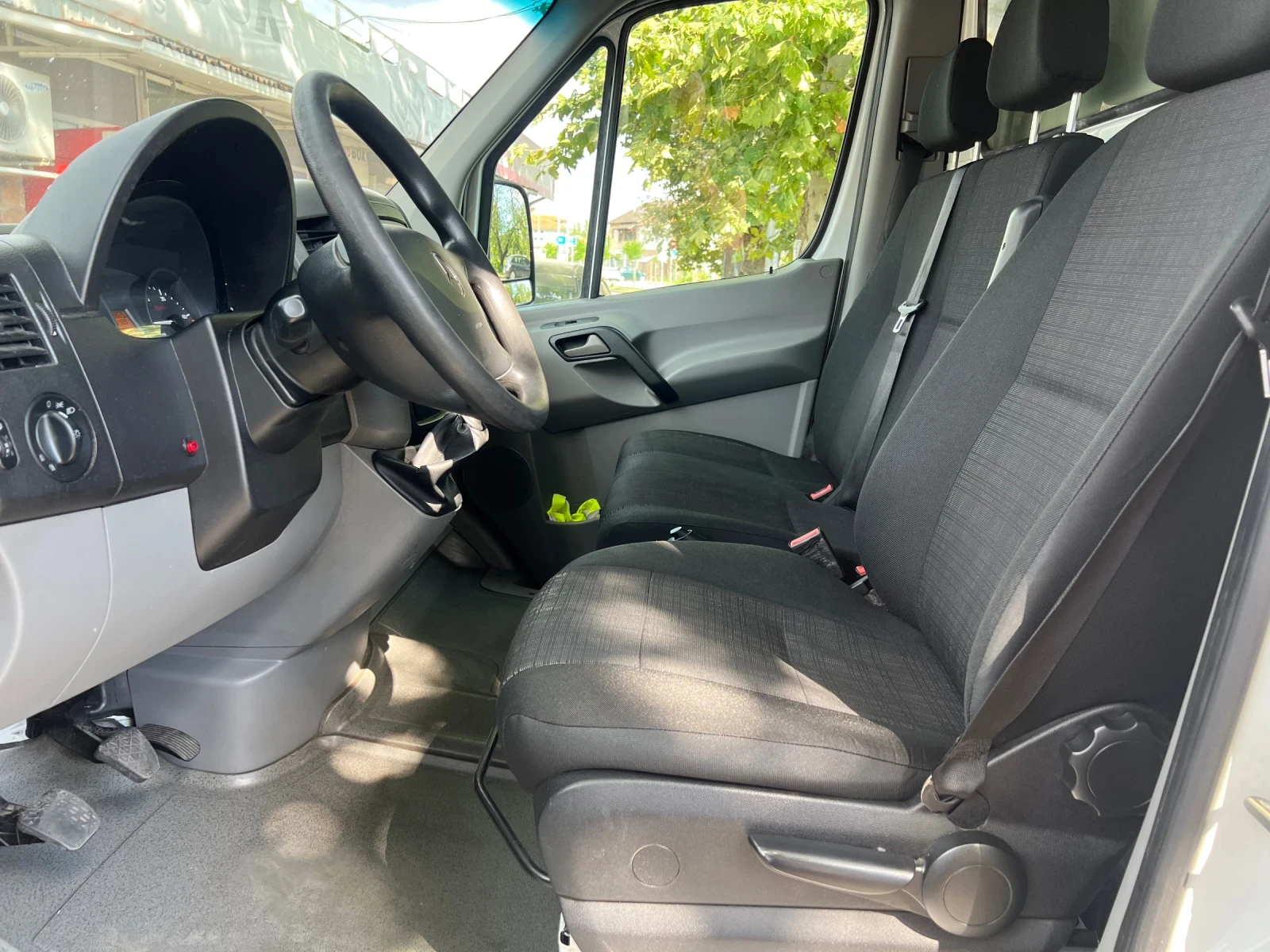 Mercedes-Benz Sprinter 314 2.2CDI-ХЛАДИЛЕН-110КМ, снимка 12 - Бусове и автобуси - 55686513