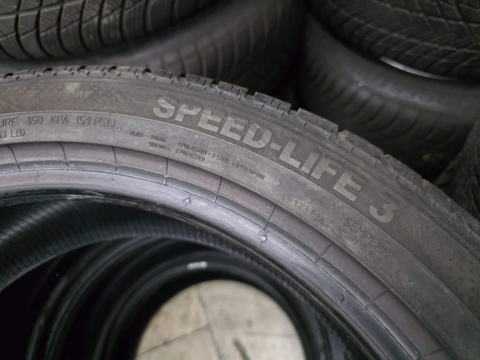 Гуми Летни 215/45R18, снимка 7 - Гуми и джанти - 55478352