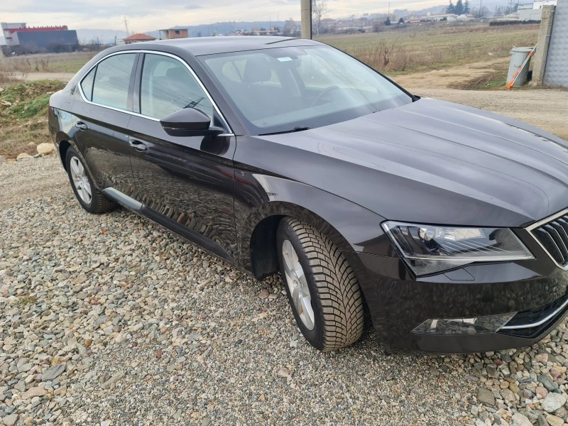 Skoda Superb, снимка 6 - Автомобили и джипове - 47300036