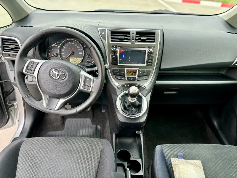 Toyota Verso S 1.4TDI 90k NAVI KAMERA PANORAMA, снимка 8 - Автомобили и джипове - 47410990