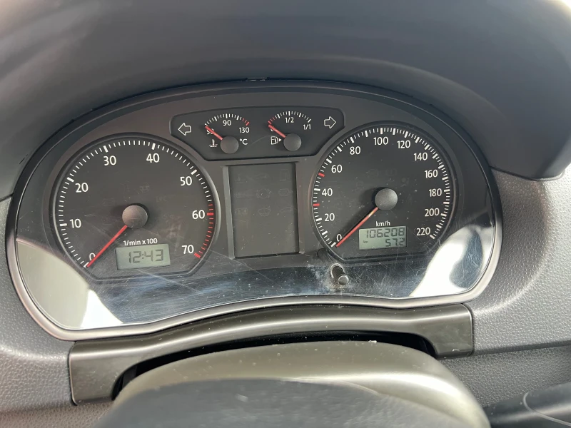 VW Polo, снимка 8 - Автомобили и джипове - 47525566