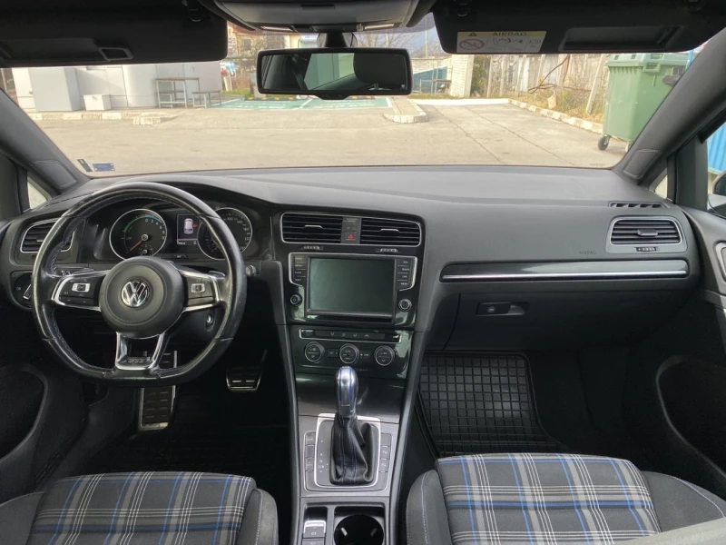 VW Golf 7 GTE Plug In hybrid 1.4, снимка 14 - Автомобили и джипове - 48074352