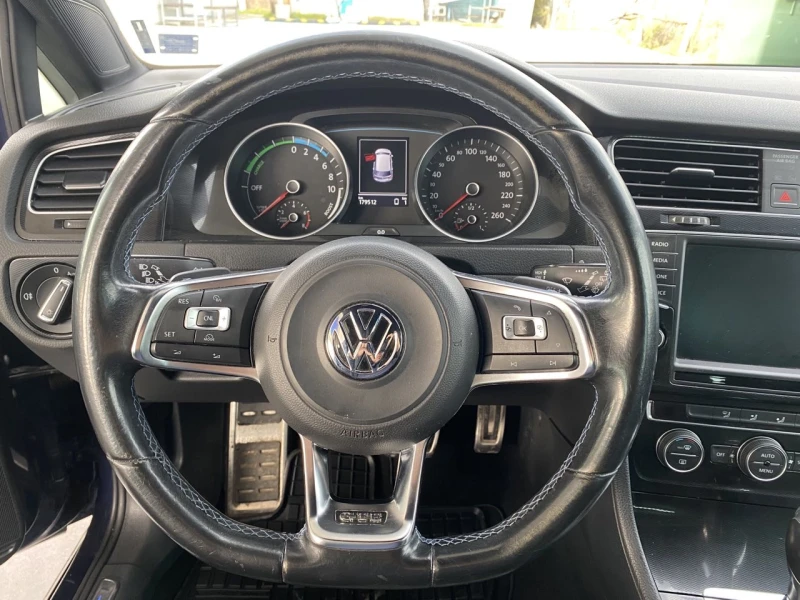 VW Golf 7 GTE Plug In hybrid 1.4, снимка 12 - Автомобили и джипове - 48074352