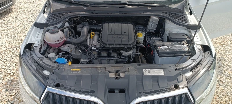 Skoda Fabia 1.0MPI, снимка 16 - Автомобили и джипове - 49762428