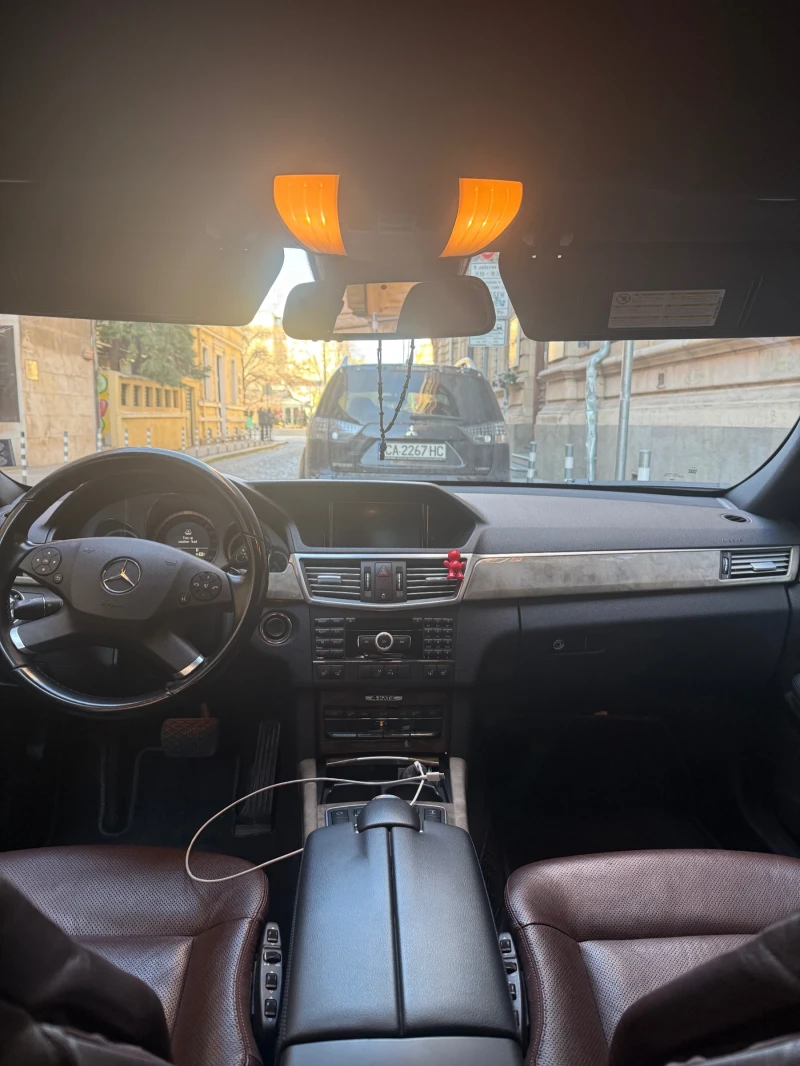 Mercedes-Benz E 350 4matic, снимка 4 - Автомобили и джипове - 52979963