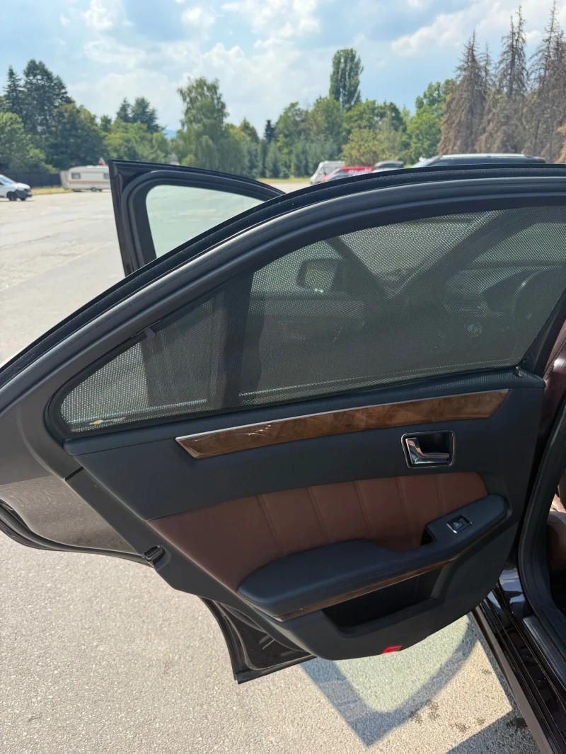 Mercedes-Benz E 350 4matic, снимка 5 - Автомобили и джипове - 52555638