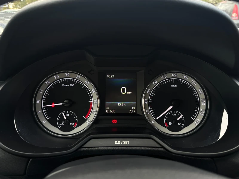 Skoda Octavia, снимка 10 - Автомобили и джипове - 52845128