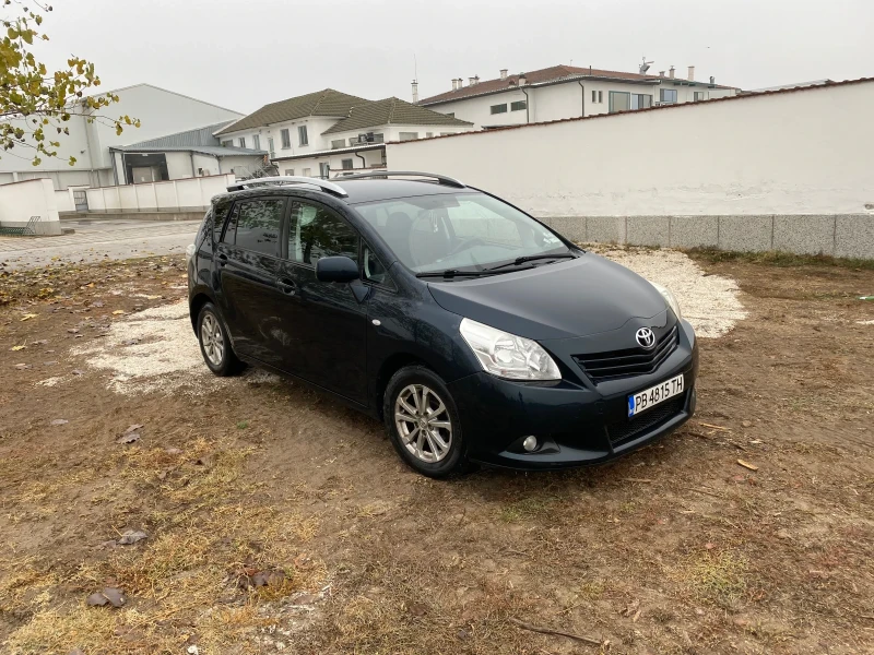 Toyota Corolla verso 2.0 D4D, снимка 2 - Автомобили и джипове - 52918484