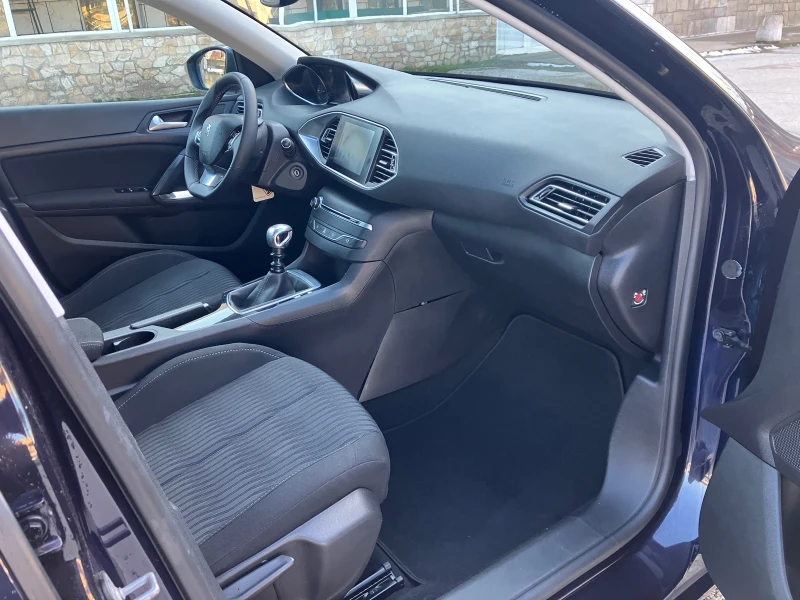 Peugeot 308 1.6HDI-NAVI, снимка 11 - Автомобили и джипове - 52939153