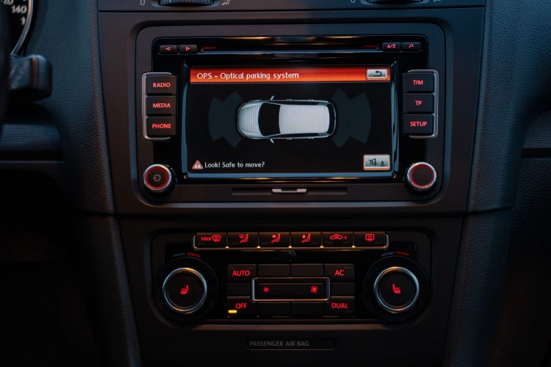 VW Golf 2.0 TDI DSG, STYLE, снимка 14 - Автомобили и джипове - 53090923