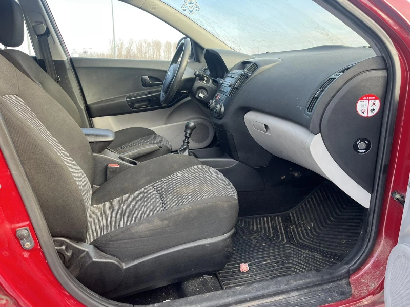 Kia Ceed 1.4I 105к EURO 4 КЛИМАТИК , снимка 10 - Автомобили и джипове - 53231749