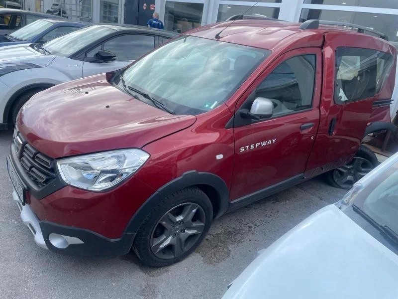 Dacia Dokker 36000км STEPWAY НОВА ..НОВА!!!, снимка 7 - Автомобили и джипове - 34392920