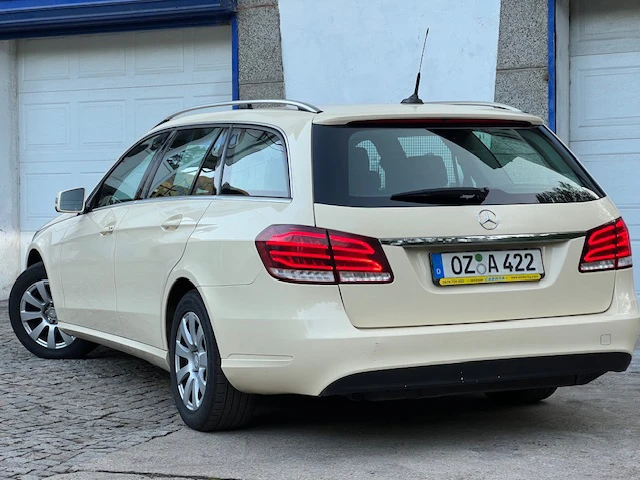 Mercedes-Benz E 200 2.2CDI, снимка 5 - Автомобили и джипове - 49154010