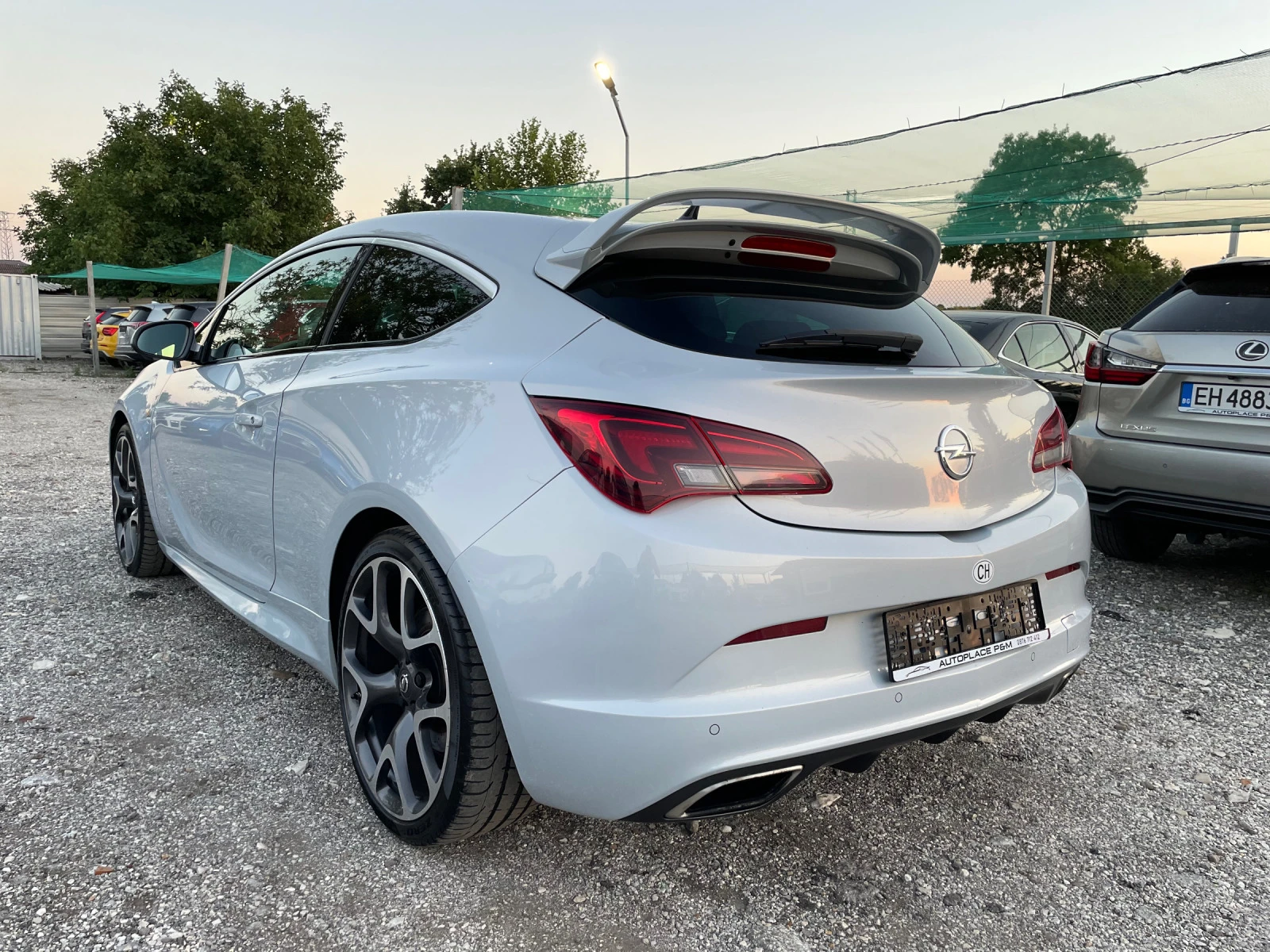 Opel Astra 2.0Turbo/OPC/280к.с/ - изображение 3