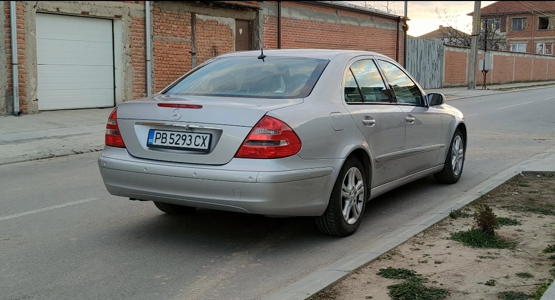 Mercedes-Benz E 200 W211 - изображение 3