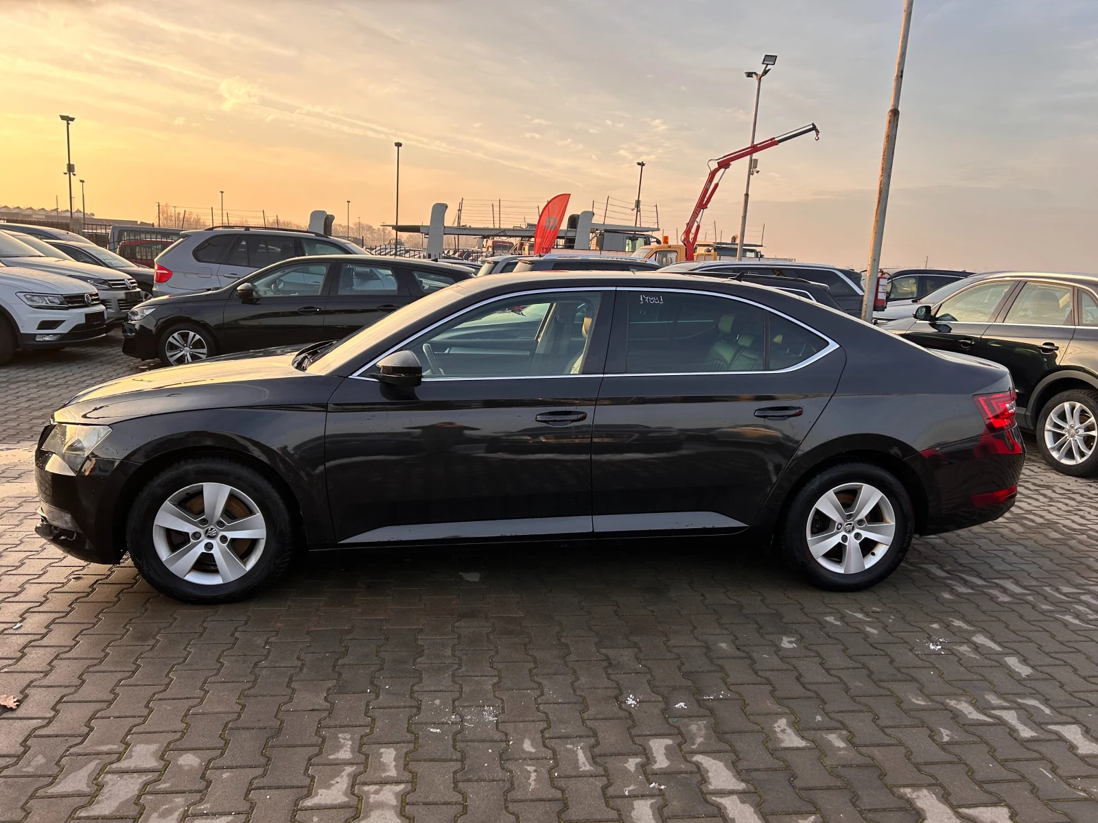 Skoda Superb 1.6TDI AVTOMAT/NAVI/KOJA EURO 6 - изображение 9