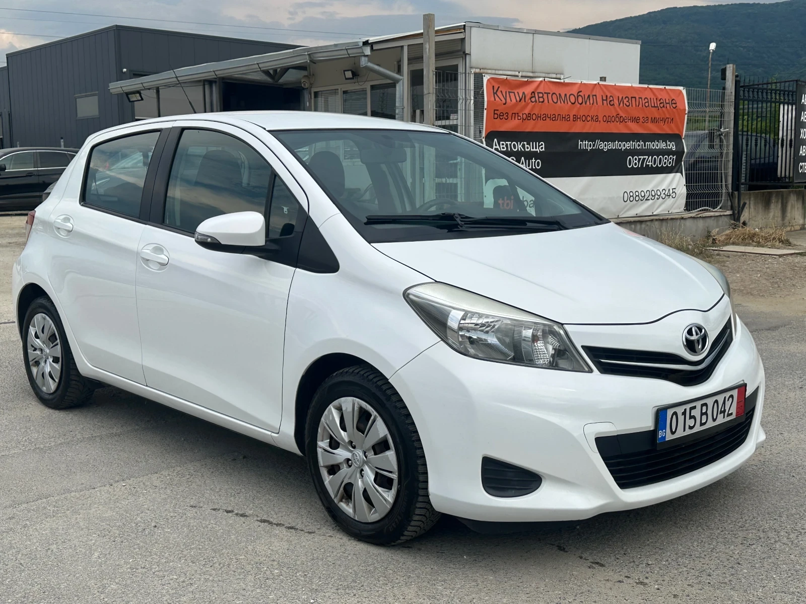 Toyota Yaris  - изображение 3