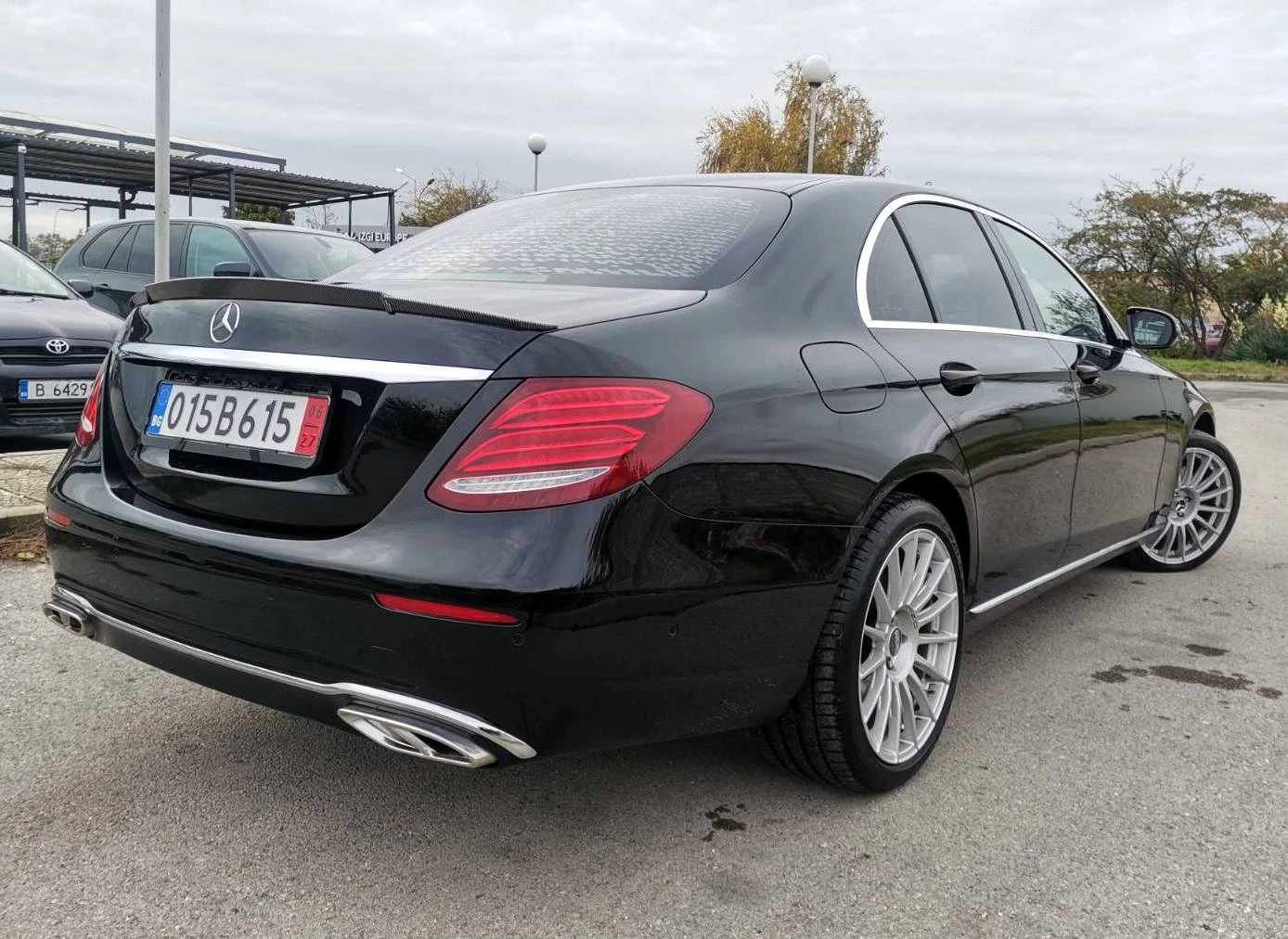 Mercedes-Benz E 350 КАТО ЧИСТО НОВ/AMG-PACK* 9G-TRONIC - изображение 6