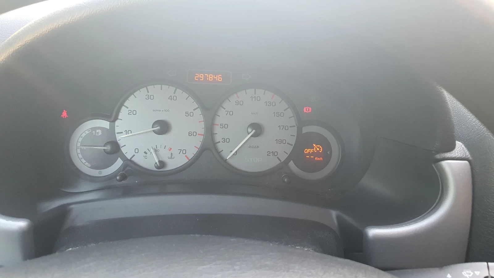 Citroen Berlingo 1.6HDI 90 - изображение 8