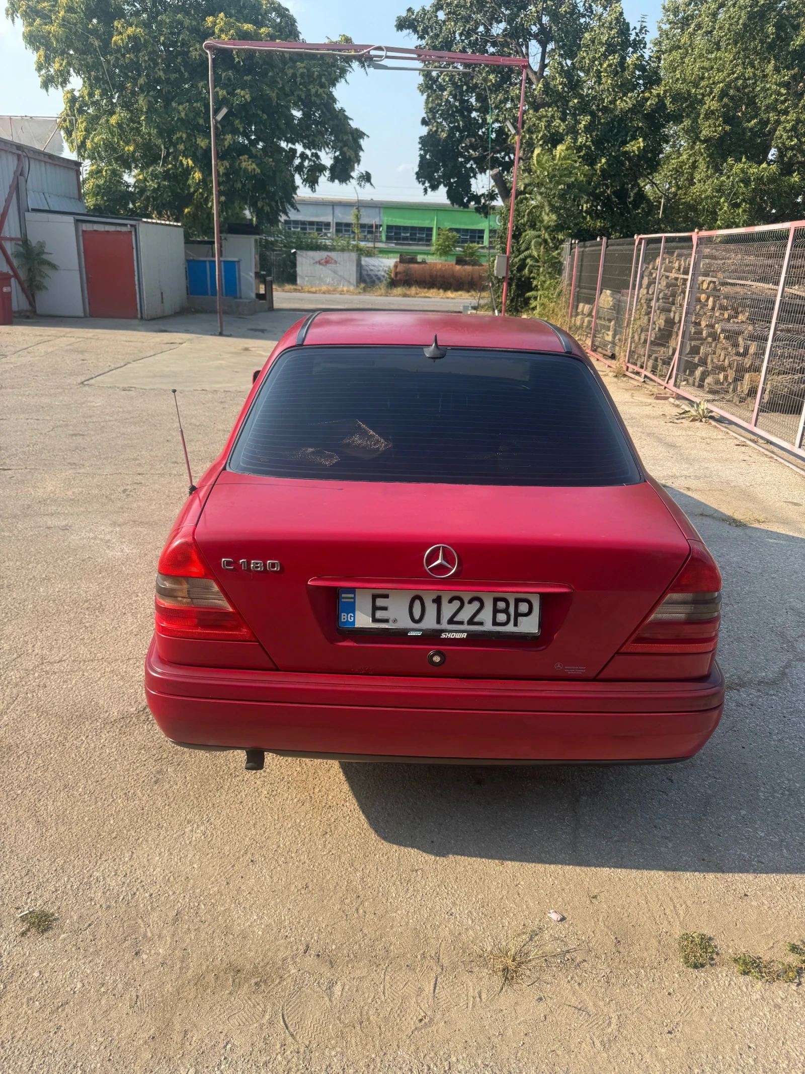 Mercedes-Benz C 180  - изображение 2