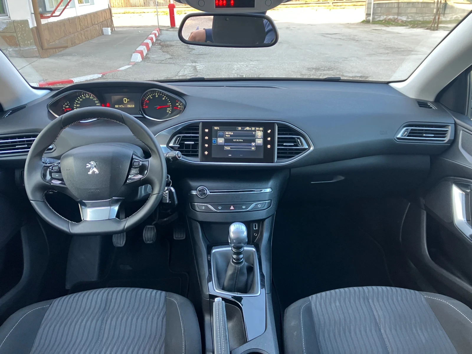 Peugeot 308 1.6HDI-NAVI, снимка 10 - Автомобили и джипове - 52939153