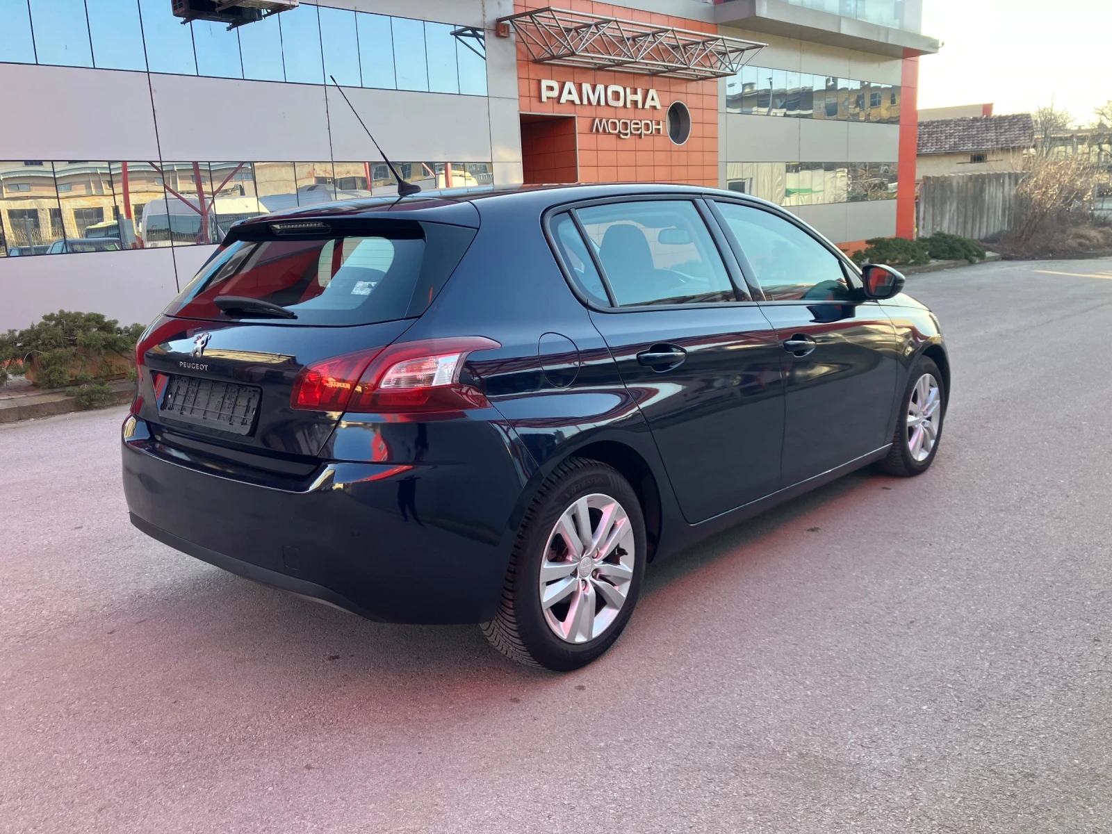 Peugeot 308 1.6HDI-NAVI, снимка 5 - Автомобили и джипове - 52939153